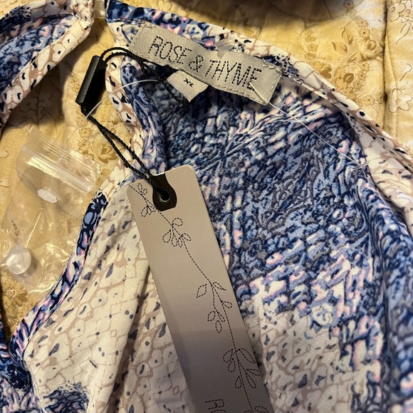 NWT Rose & Thyme top - Picture 4 of 10